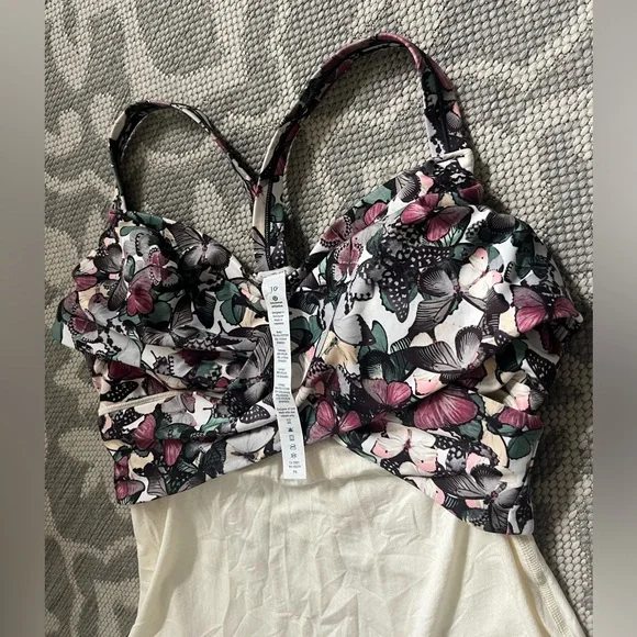 NWOT Lululemon Wrap It Up Tank
So Fly Butterfly Angel Wing Multi - Picture 9 of 9